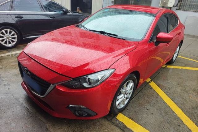Used Mazda 3 Axela 2016 Sedan 1.5L Automatic Comfort Model