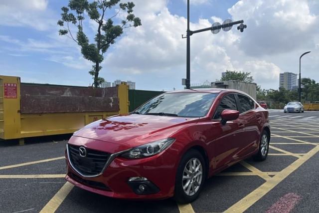 Used Mazda 3 Axela 2016 Sedan 1.5L Automatic Comfort Model