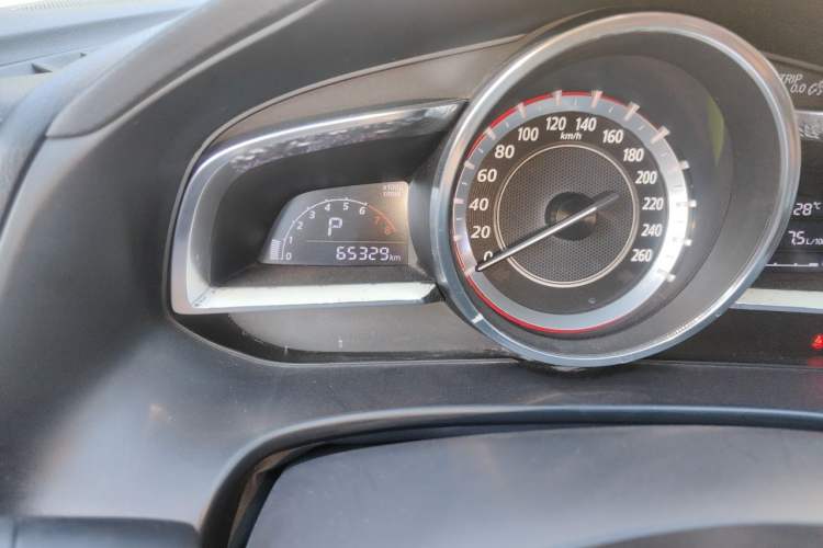 Used Mazda 3 Axela 2016 Sedan 1.5L Automatic Comfort Model Odometer Close Up