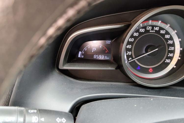 Used Mazda 3 Axela 2016 Sedan 1.5L Automatic Comfort Model Odometer Close Up