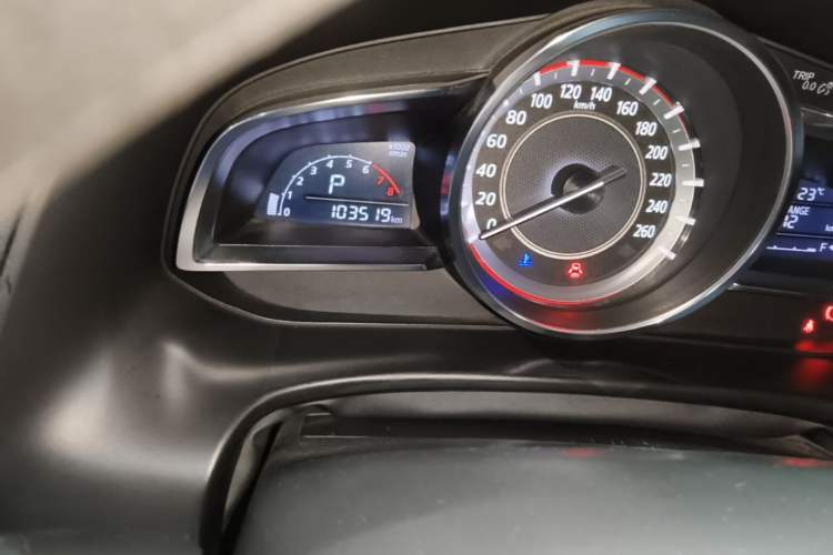 Used Mazda 3 Axela 2016 Sedan 1.5L Automatic Luxury Model Odometer Close Up
