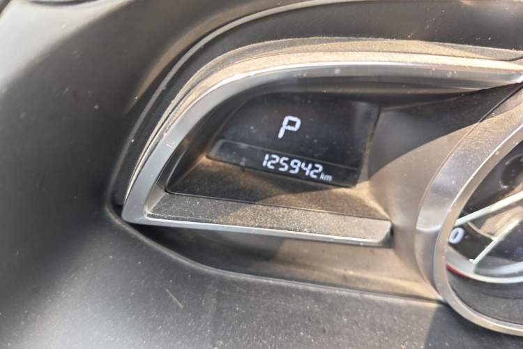 Used Mazda 3 Axela 2016 Sedan 2.0L Automatic Sport Model Odometer Close Up