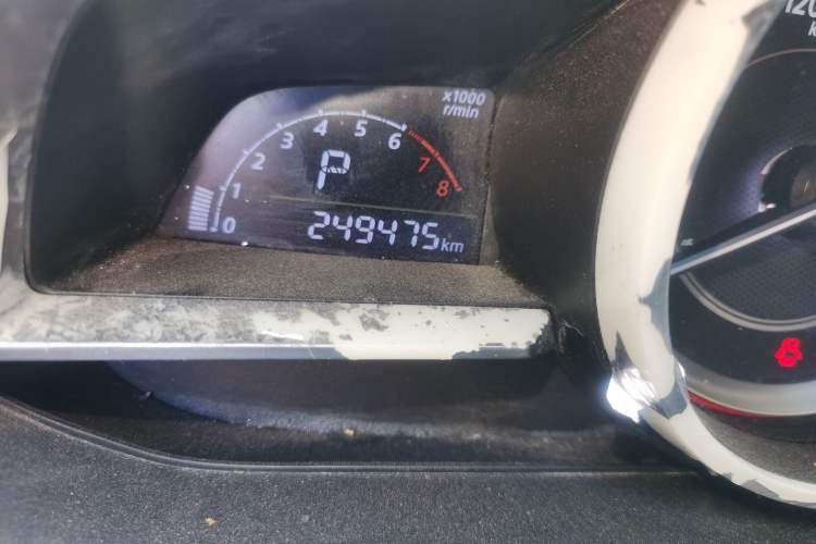 Used Mazda 3 Axela 2016 Sedan 1.5L Automatic Comfort Model Odometer Close Up