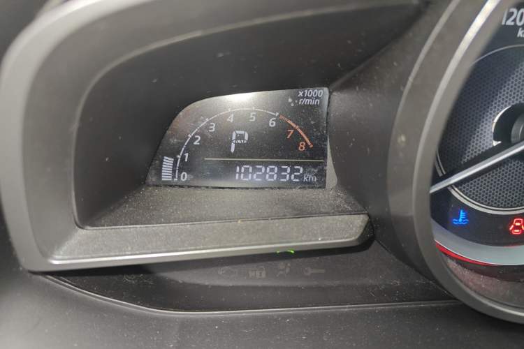 Used Mazda 3 Axela 2016 Sedan 1.5L Automatic Comfort Model Odometer Close Up