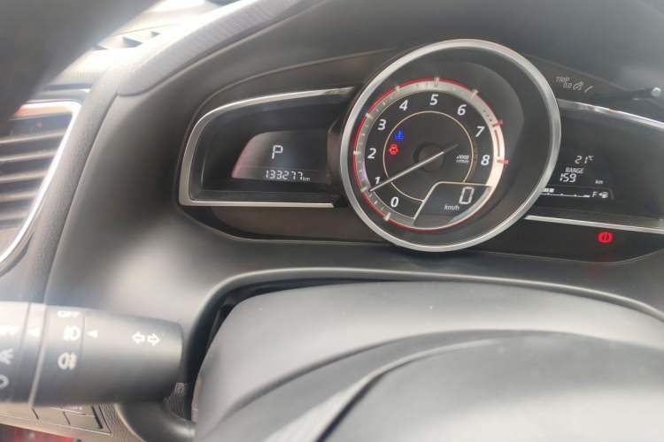 Used Mazda 3 Axela 2016 Hatchback 2.0L Automatic Flagship Model Odometer Close Up