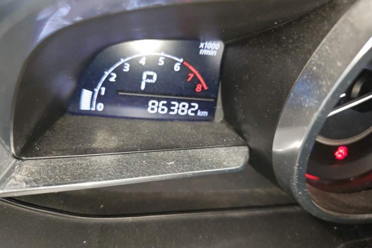 Used Mazda 3 Axela 2016 Sedan 1.5L Automatic Comfort Model Odometer Close Up