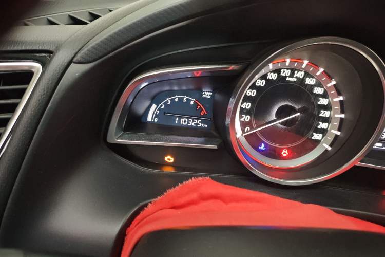 Used Mazda 3 Axela 2016 Sedan 1.5L Manual Comfort Model Odometer Close Up
