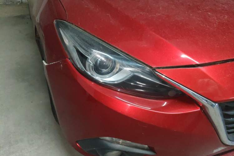 Used Mazda 3 Axela 2016 Sedan 1.5L Automatic Luxury Model Right Front Headlight