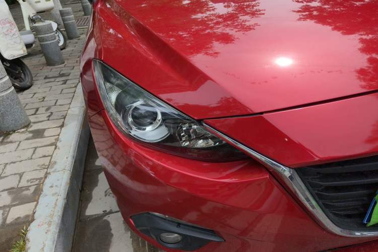 Used Mazda 3 Axela 2016 Sedan 1.5L Automatic Luxury Model Right Front Headlight