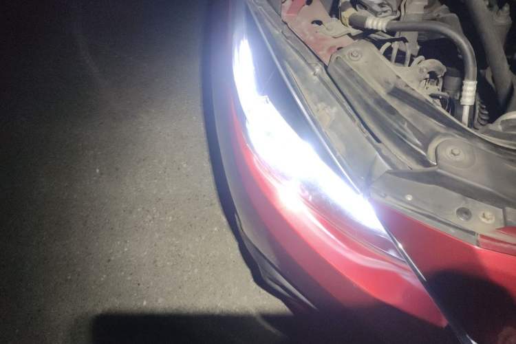 Used Mazda 3 Axela 2016 Hatchback 1.5L Automatic Luxury Model Right Front Headlight