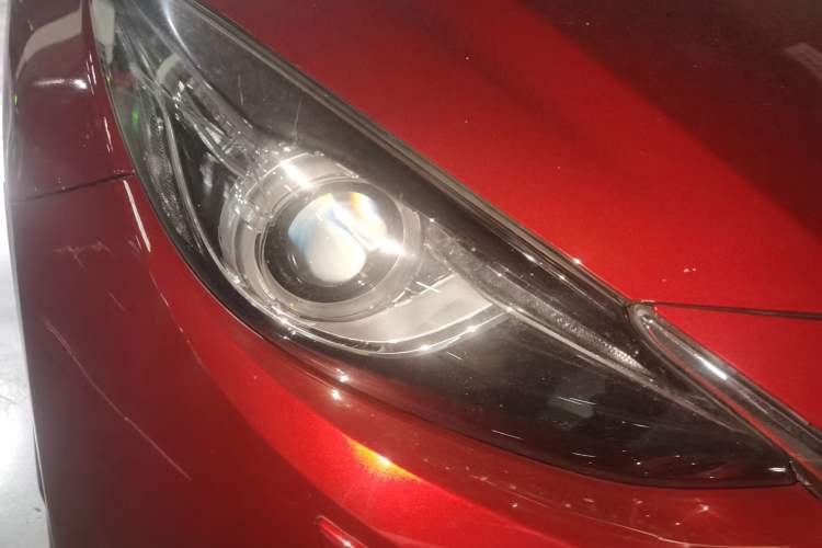 Used Mazda 3 Axela 2016 Sedan 2.0L Automatic Flagship Model Right Front Headlight