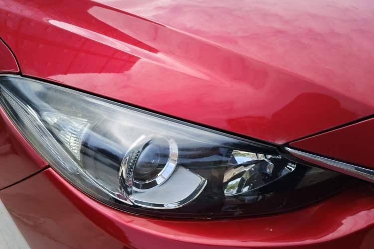 Used Mazda 3 Axela 2016 Sedan 1.5L Automatic Comfort Model Right Front Headlight