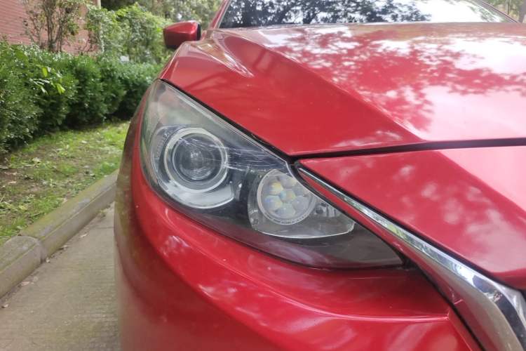 Used Mazda 3 Axela 2016 Sedan 2.0L Automatic Sport Model Right Front Headlight