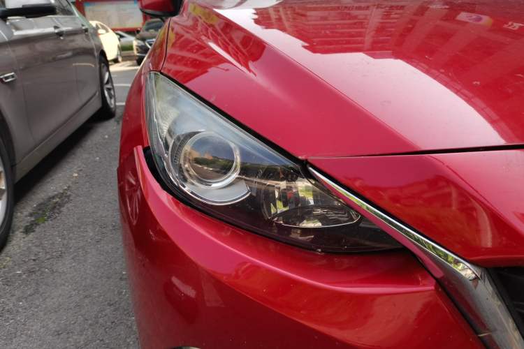 Used Mazda 3 Axela 2016 Sedan 1.5L Automatic Luxury Model Right Front Headlight