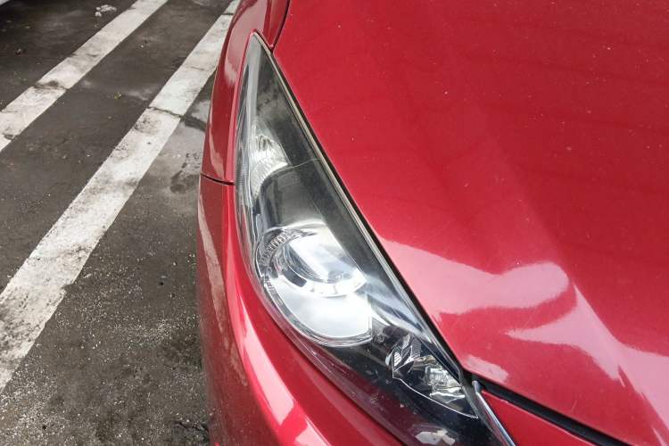 Used Mazda 3 Axela 2016 Sedan 2.0L Automatic Sport Model Right Front Headlight