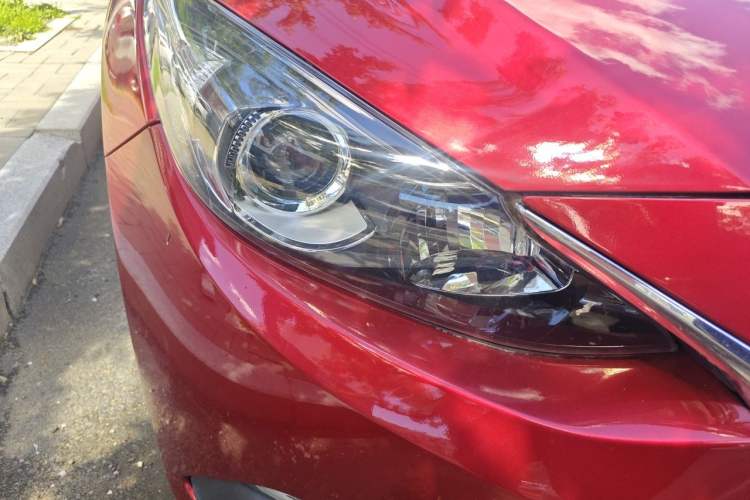 Used Mazda 3 Axela 2016 Sedan 1.5L Automatic Comfort Model Right Front Headlight
