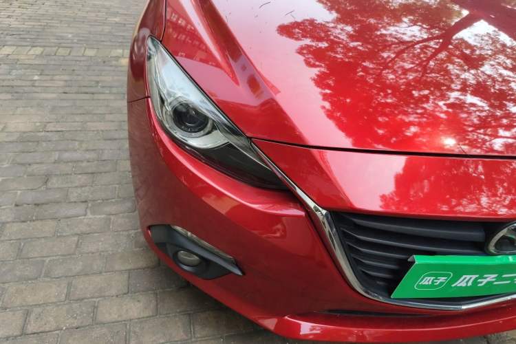 Used Mazda 3 Axela 2016 Sedan 2.0L Automatic Sport Model Right Front Headlight