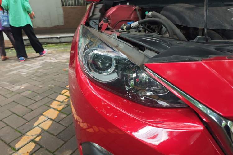 Used Mazda 3 Axela 2016 Sedan 1.5L Automatic Prestige Model Right Front Headlight