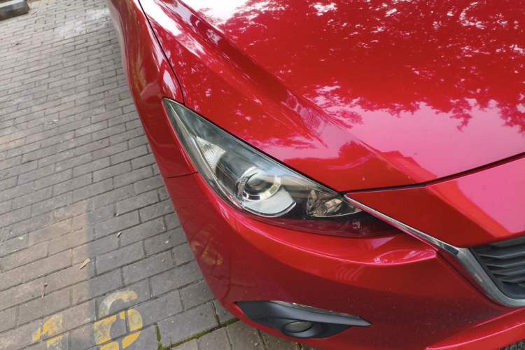Used Mazda 3 Axela 2016 Hatchback 1.5L Automatic Luxury Model Right Front Headlight