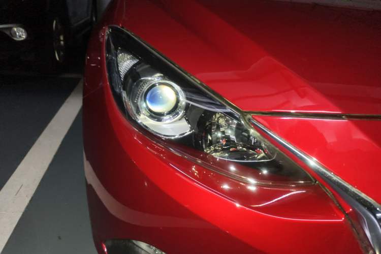 Used Mazda 3 Axela 2016 Sedan 1.5L Automatic Luxury Model Right Front Headlight