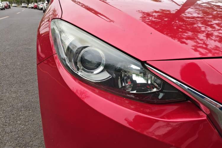 Used Mazda 3 Axela 2016 Sedan 1.5L Manual Comfort Model Right Front Headlight