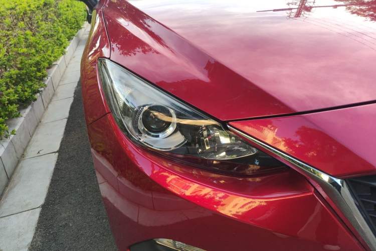Used Mazda 3 Axela 2016 Sedan 1.5L Automatic Luxury Model Right Front Headlight