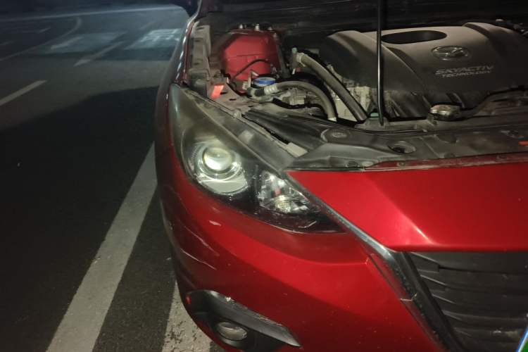 Used Mazda 3 Axela 2016 Sedan 1.5L Automatic Luxury Model Right Front Headlight