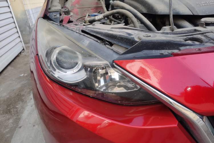 Used Mazda 3 Axela 2016 Sedan 1.5L Automatic Comfort Model Right Front Headlight