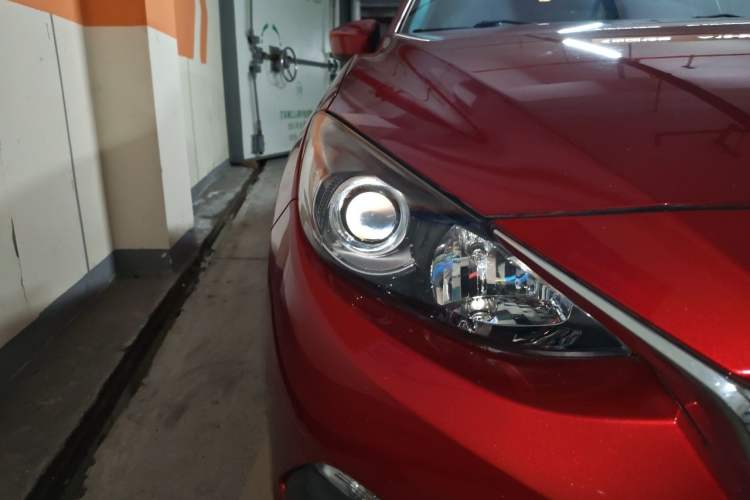 Used Mazda 3 Axela 2016 Sedan 1.5L Automatic Luxury Model Right Front Headlight