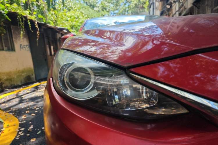 Used Mazda 3 Axela 2016 Sedan 1.5L Automatic Luxury Model Right Front Headlight
