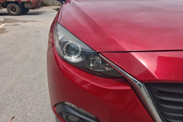 Used Mazda 3 Axela 2016 Hatchback 2.0L Automatic Sport Model Right Front Headlight
