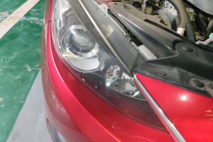Used Mazda 3 Axela 2016 Hatchback 1.5L Automatic Luxury Model Right Front Headlight
