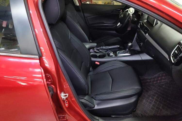 Used Mazda 3 Axela 2016 Sedan 1.5L Automatic Comfort Model Right Front Seat
