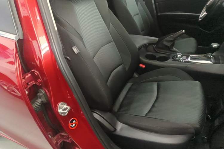Used Mazda 3 Axela 2016 Sedan 1.5L Automatic Luxury Model Right Front Seat
