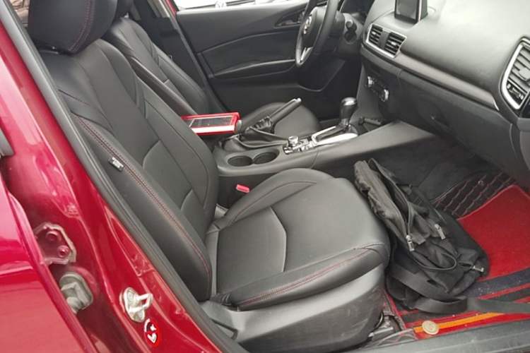 Used Mazda 3 Axela 2016 Sedan 1.5L Automatic Luxury Model Right Front Seat