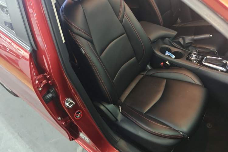 Used Mazda 3 Axela 2016 Sedan 1.5L Automatic Luxury Model Right Front Seat