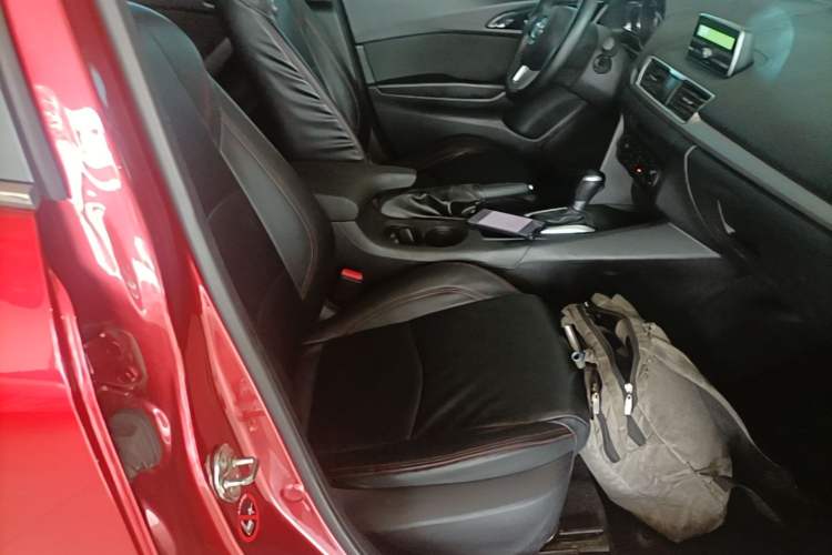 Used Mazda 3 Axela 2016 Sedan 1.5L Automatic Comfort Model Right Front Seat