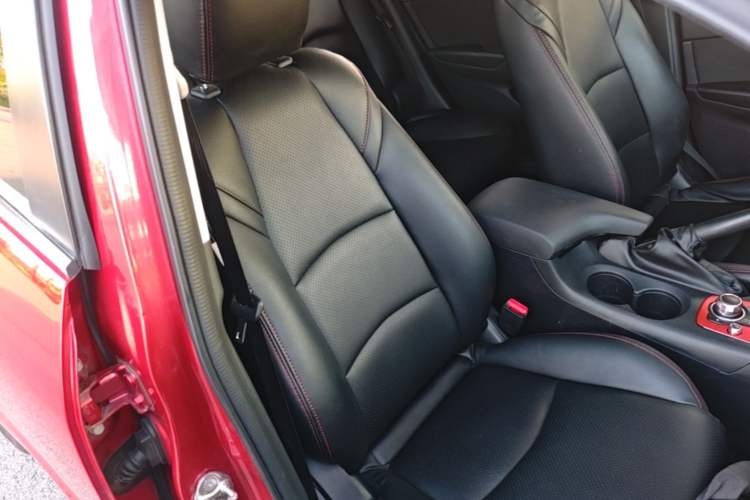 Used Mazda 3 Axela 2016 Sedan 1.5L Automatic Luxury Model Right Front Seat