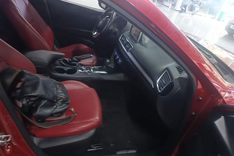 Used Mazda 3 Axela 2016 Sedan 1.5L Automatic Comfort Model Right Front Seat
