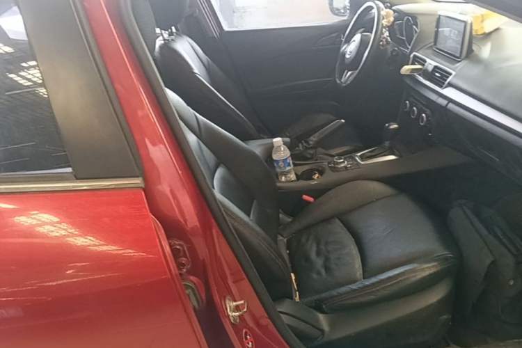 Used Mazda 3 Axela 2016 Sedan 1.5L Automatic Comfort Model Right Front Seat
