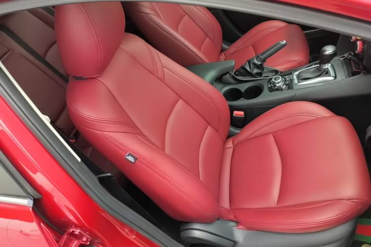 Used Mazda 3 Axela 2016 Sedan 1.5L Automatic Comfort Model Right Front Seat