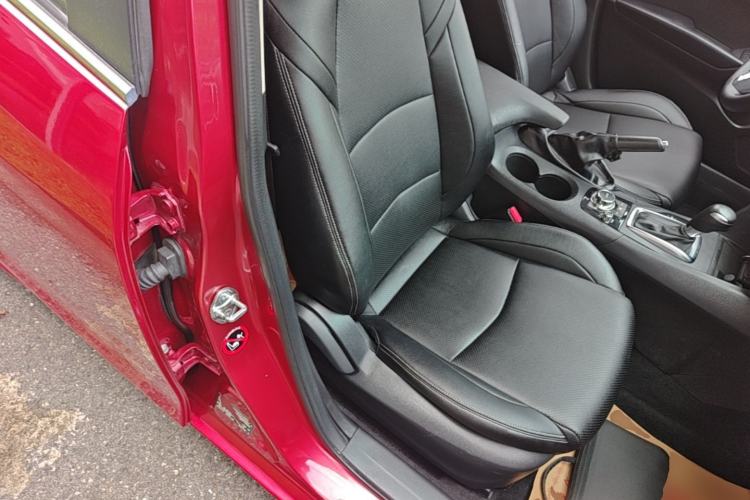 Used Mazda 3 Axela 2016 Sedan 1.5L Automatic Comfort Model Right Front Seat