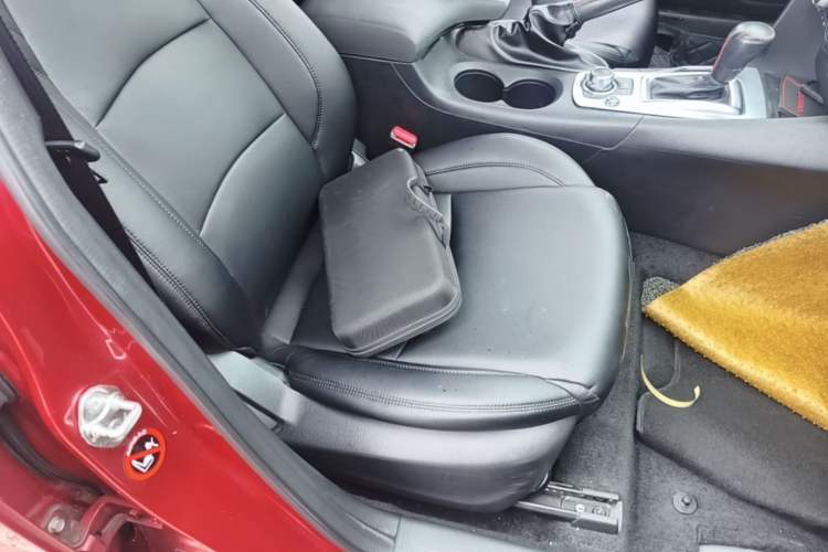 Used Mazda 3 Axela 2016 Hatchback 1.5L Automatic Luxury Model Right Front Seat