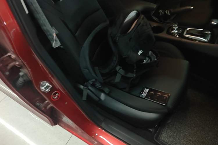 Used Mazda 3 Axela 2016 Hatchback 1.5L Automatic Luxury Model Right Front Seat