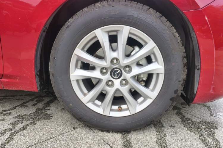 Used Mazda 3 Axela 2016 Sedan 1.5L Automatic Luxury Model Right Front Wheel Hub