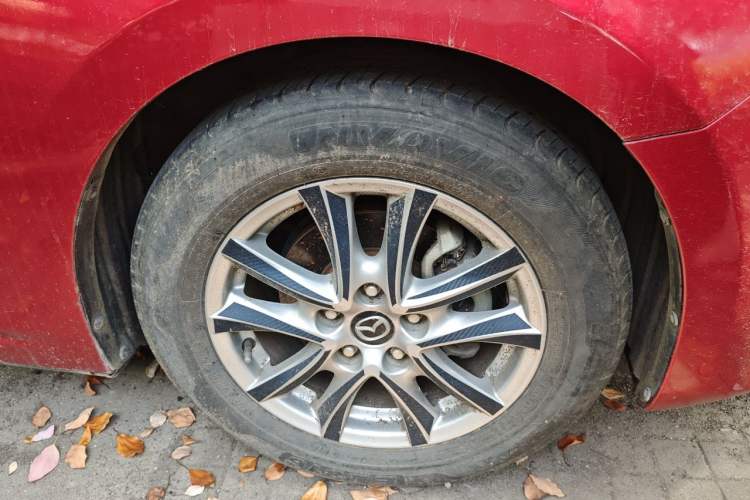 Used Mazda 3 Axela 2016 Sedan 1.5L Automatic Luxury Model Right Front Wheel Hub