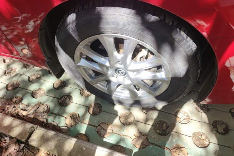 Used Mazda 3 Axela 2016 Sedan 1.5L Automatic Comfort Model Right Front Wheel Hub
