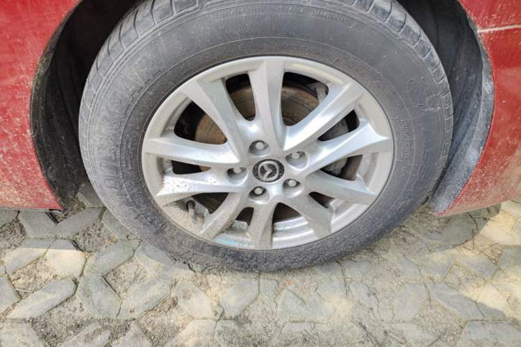 Used Mazda 3 Axela 2016 Sedan 1.5L Manual Comfort Model Right Front Wheel Hub