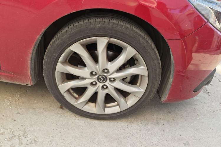 Used Mazda 3 Axela 2016 Sedan 2.0L Automatic Sport Model Right Front Wheel Hub