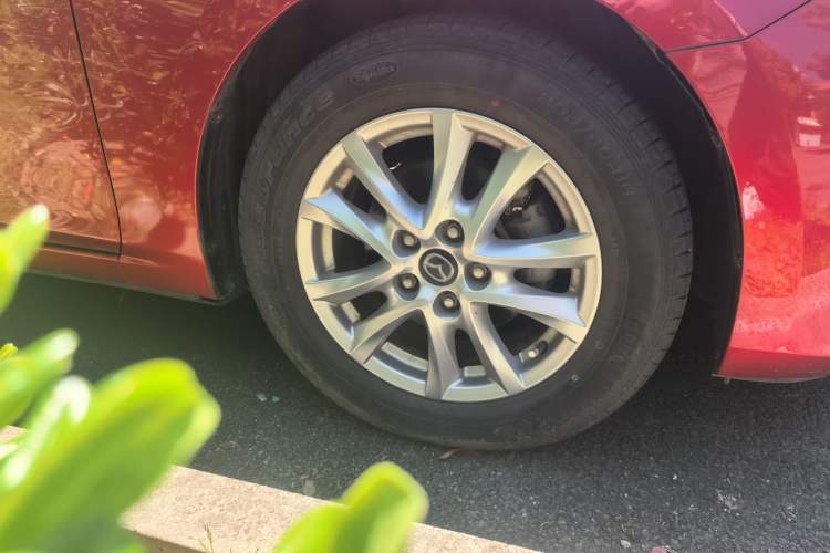 Used Mazda 3 Axela 2016 Sedan 1.5L Automatic Luxury Model Right Front Wheel Hub